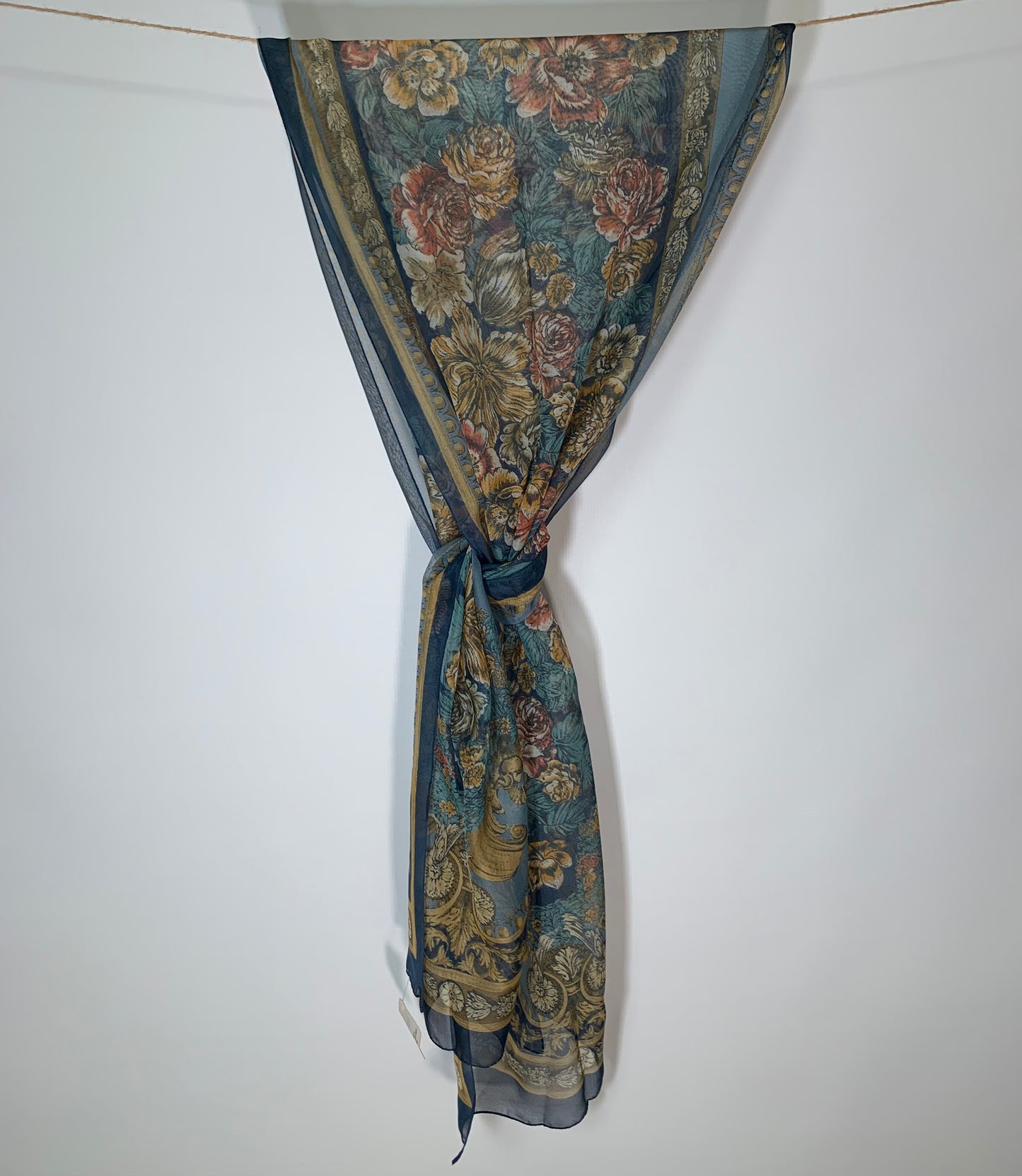 Foulard vintage italiano años 70 color azul, amarillo y ocre