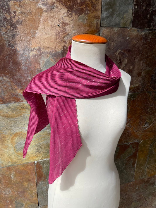 Foulard vintage italiano años 70 color berenjena y dorado
