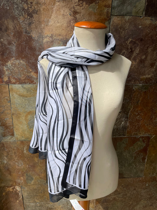 Foulard vintage italiano años 70 color blanco y negro