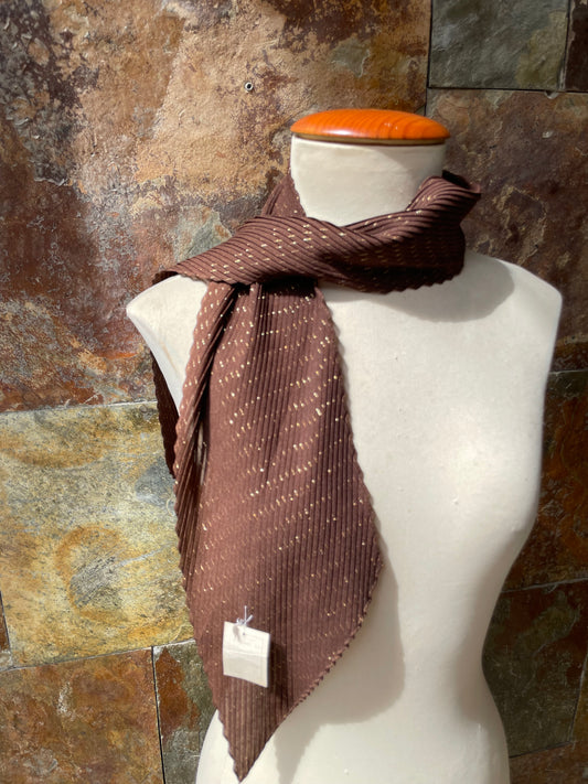 Foulard vintage italiano años 70 color marrón y dorado