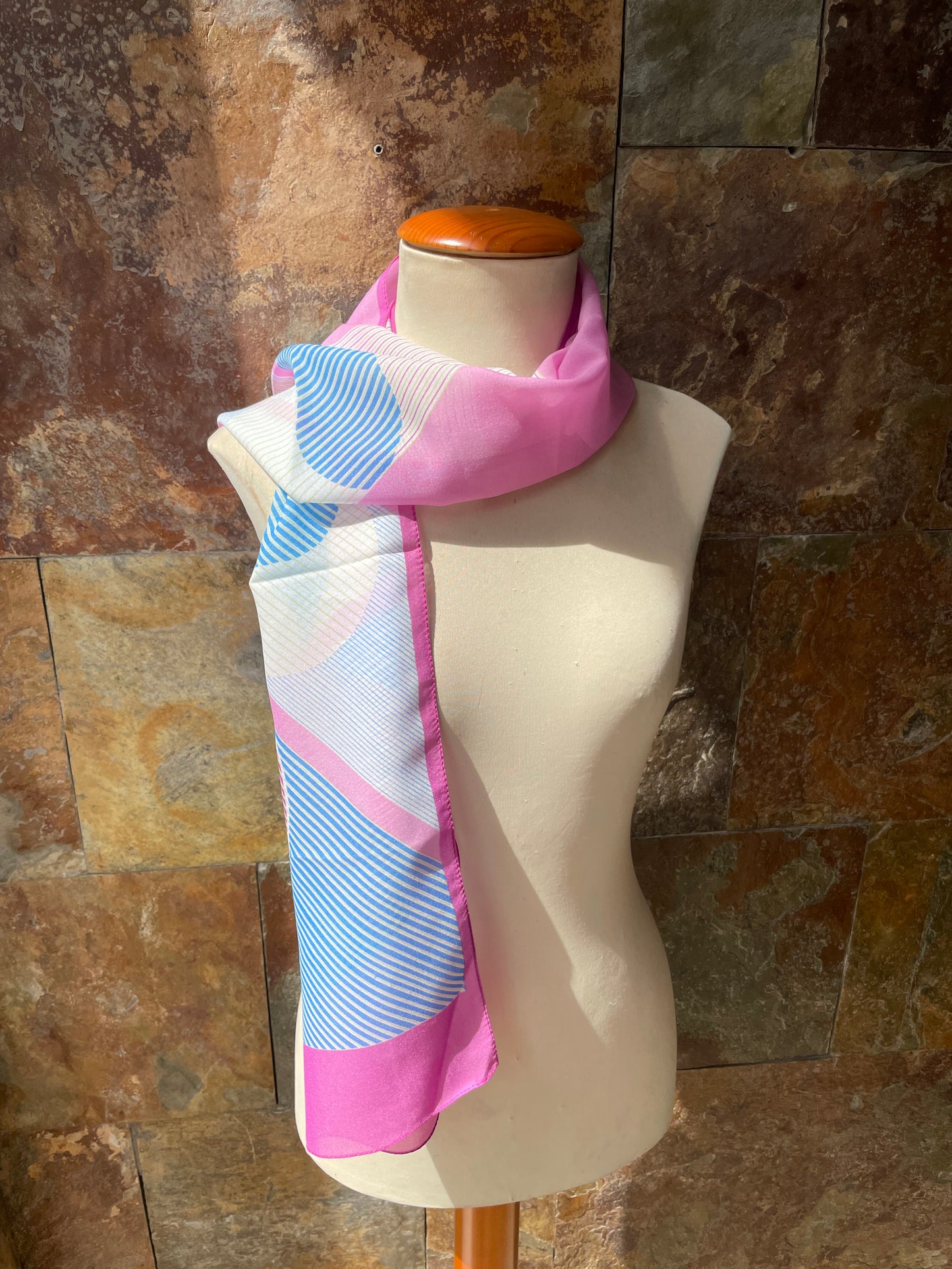 Foulard vintage italiano años 70 color rosa, verde y azul