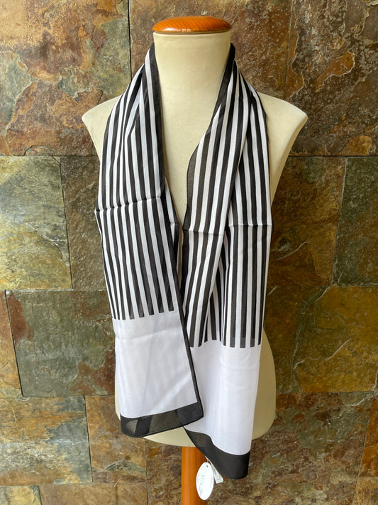 Foulard vintage italiano, colores blanco y negro SAINT MICHELE