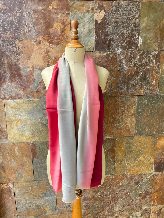 Foulard vintage italiano años 70 con degradado de color en tonos rojos y grises