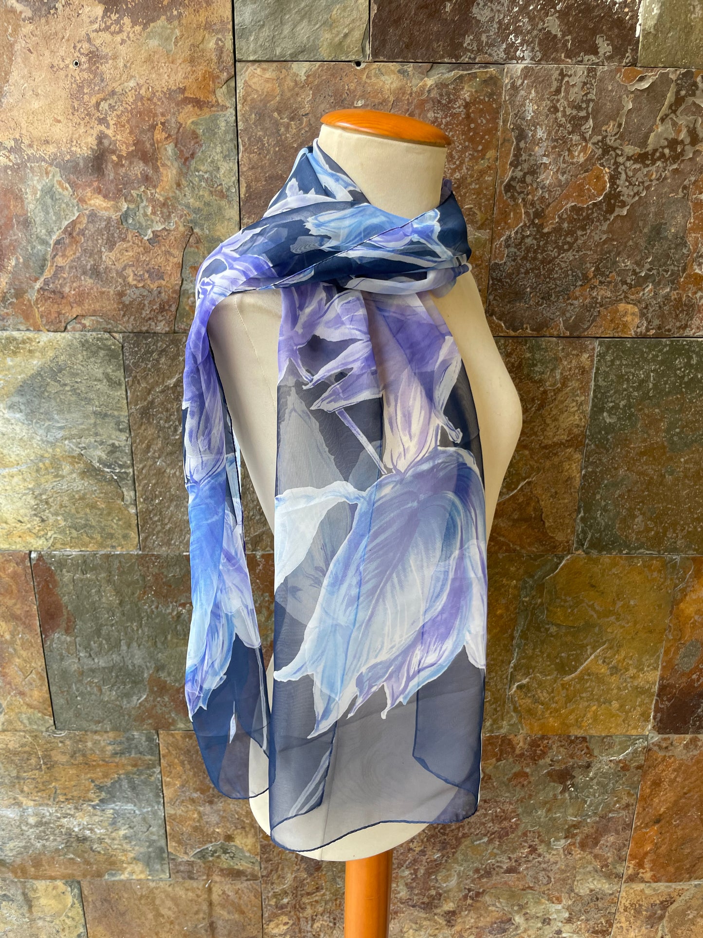 Foulard vintage italiano, tonos azules y malvas