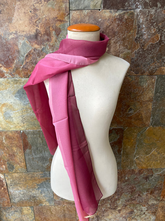 Foulard vintage italiano en colores burdeos DOMINGUEZ