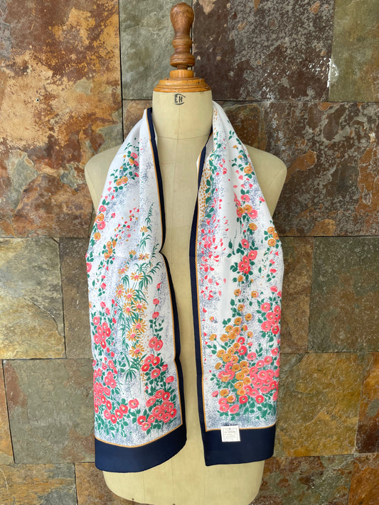 Foulard vintage italiano en color marino con estampado de flores