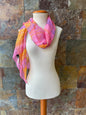 Foulard vintage italiano, tonos rosas, malvas, morados y amarillos