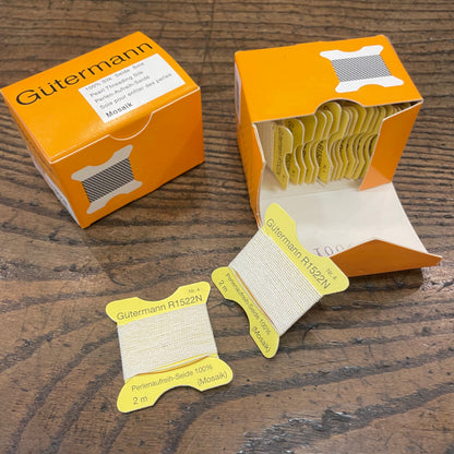 Hilo 100% seda para enfilar perlas GÜTERMANN