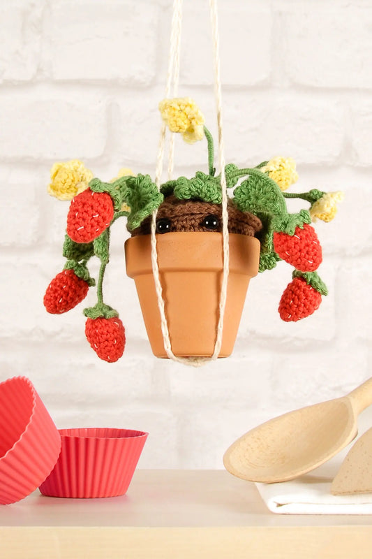 Kit amigurumi "Fresas de verano" By Nuria Picos