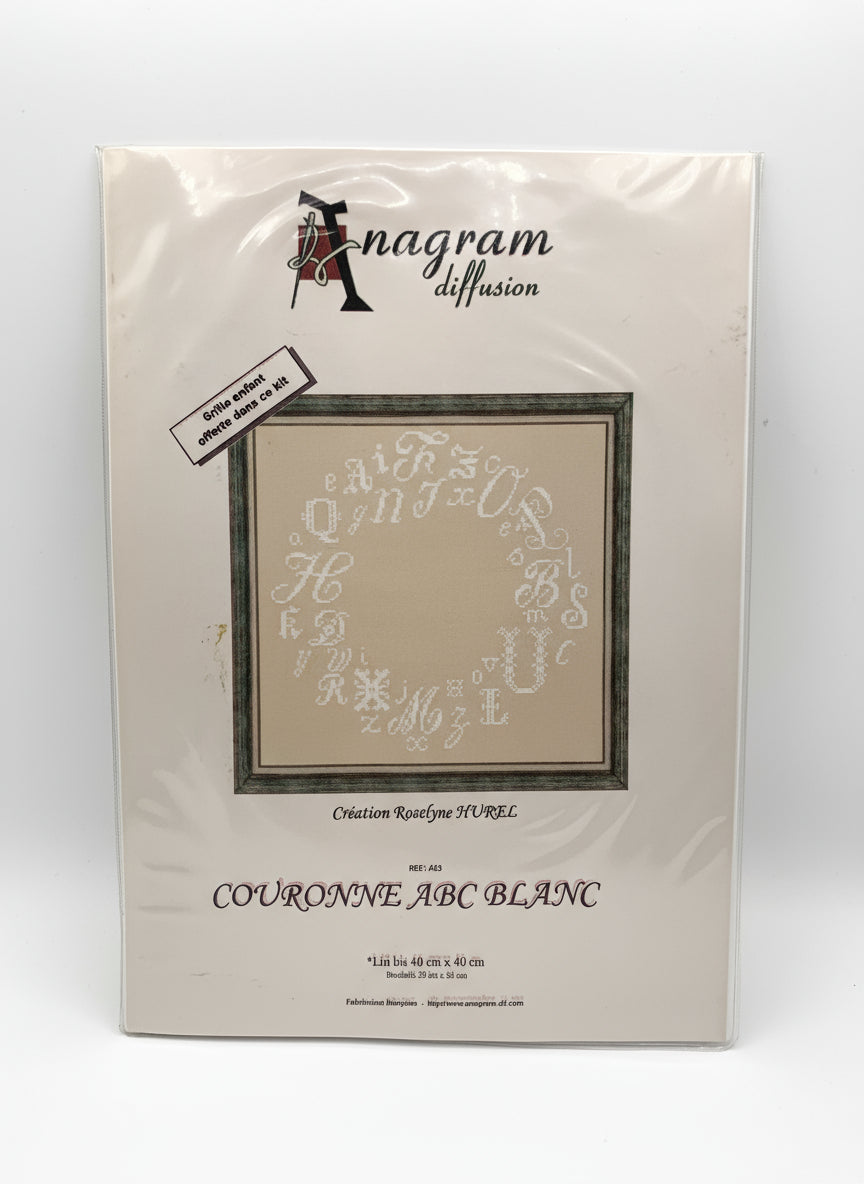 Kit de Punto de cruz Anagram Diffusion - 40x40cm - "Couronne ABC blanc" - hilos incluidos