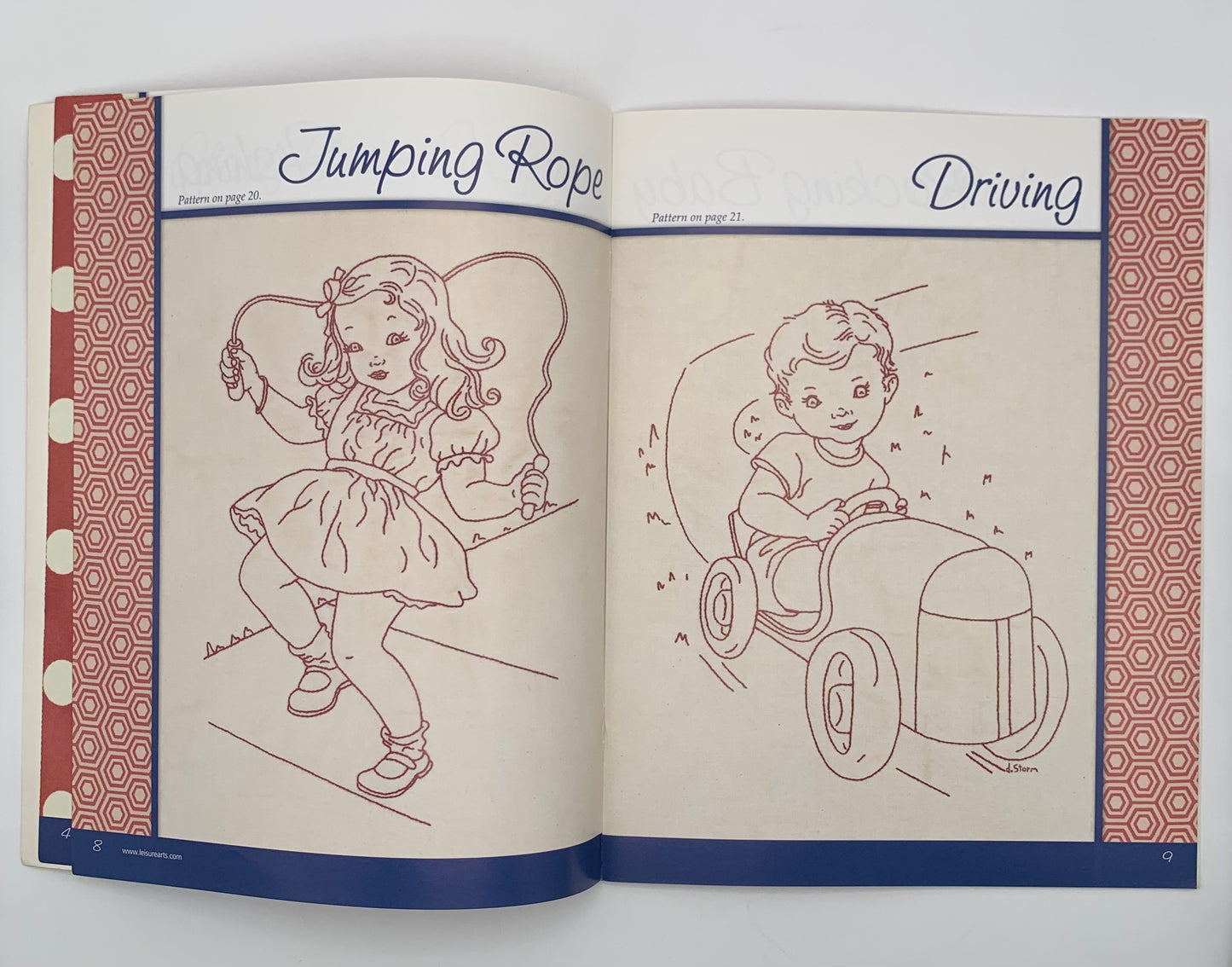 Libro "Work & Play" Redwork through the day By Dolores Storm of Lakadaisies / Leisure Arts (Idioma inglés)