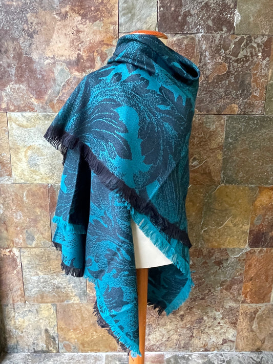 Manta vintage con fleco en color azul y negro 140 x 140cm SAINT MICHELE