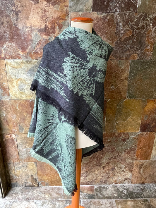 Manta vintage con fleco en color verde y negro 140 x 140cm SAINT MICHELE