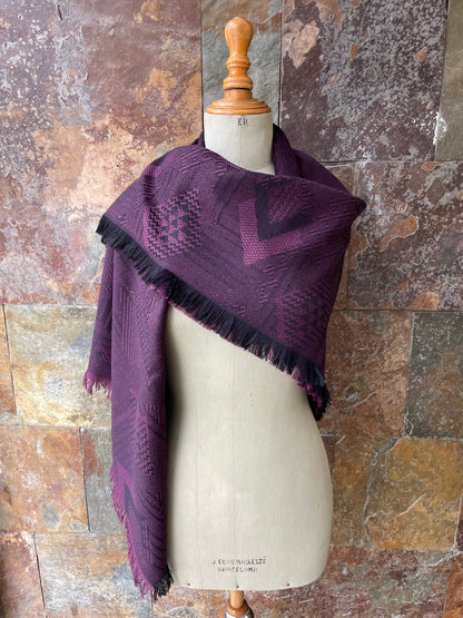 Manta vintage en color malva y negro - Único en stock
