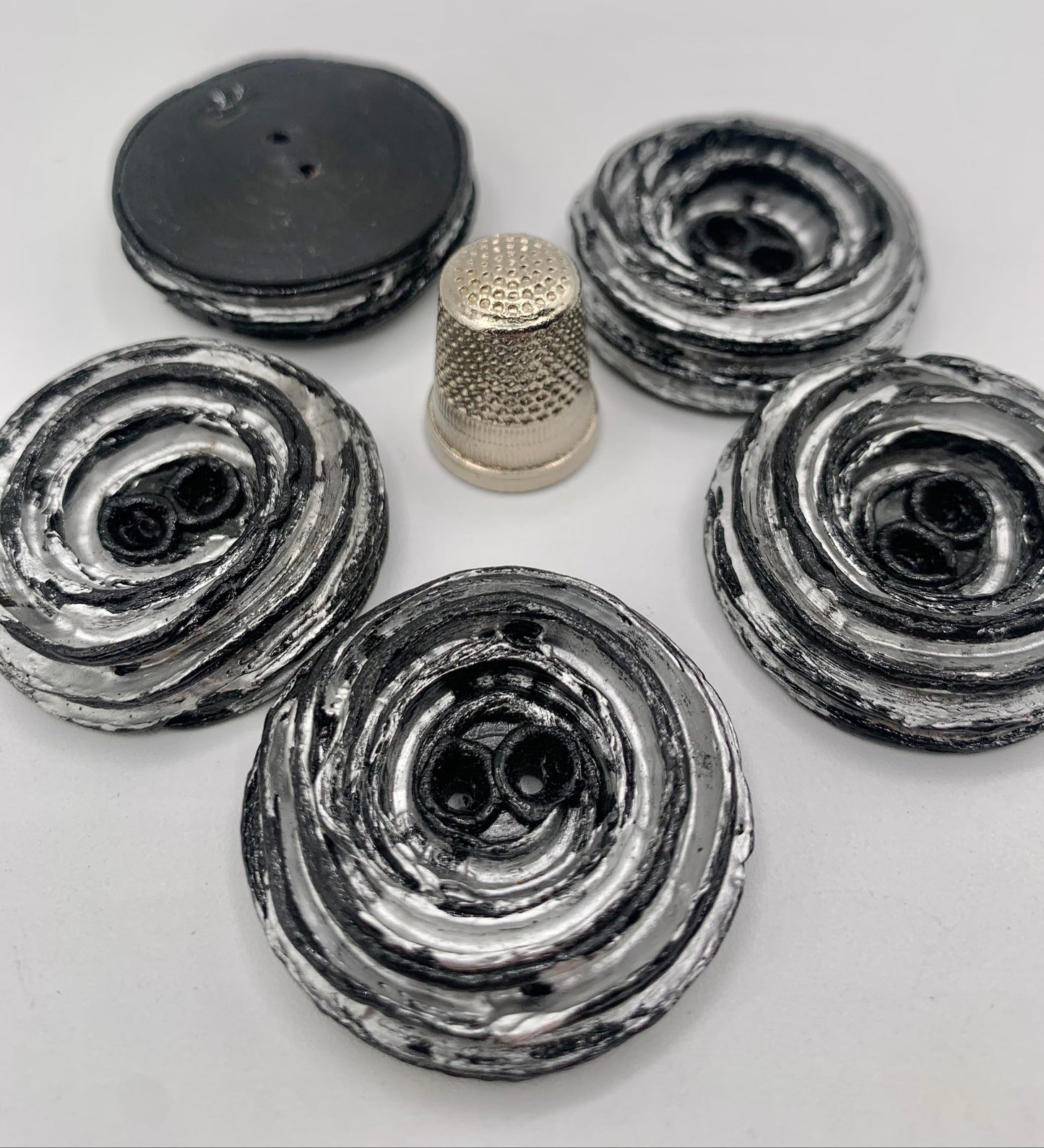 Pack 5 botones vintage de pasta color negro y gris