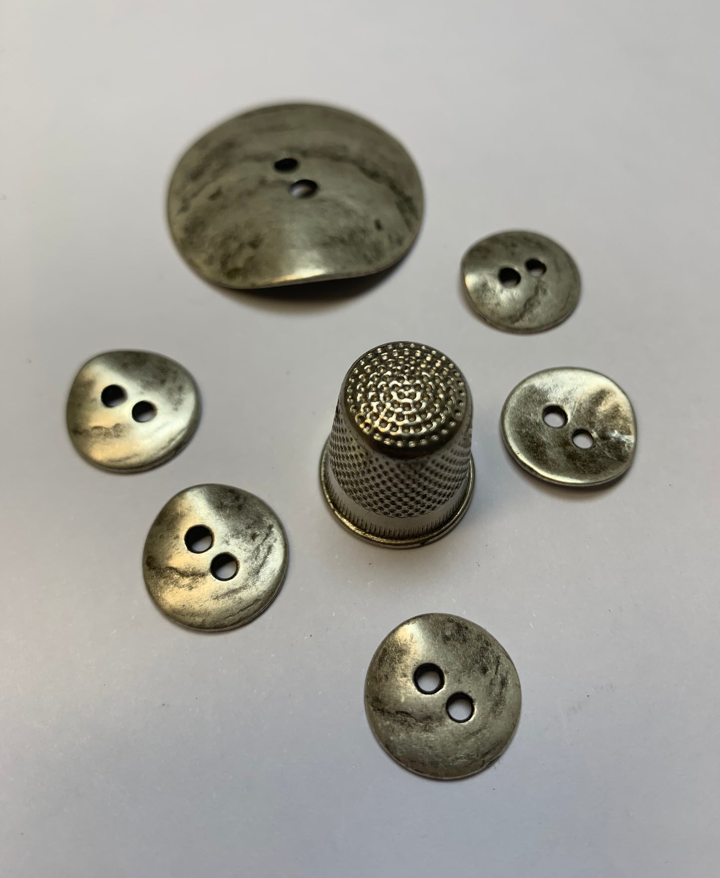 Pack 6 botones vintage de metal plateados