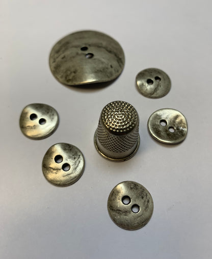 Pack 6 botones vintage de metal plateados