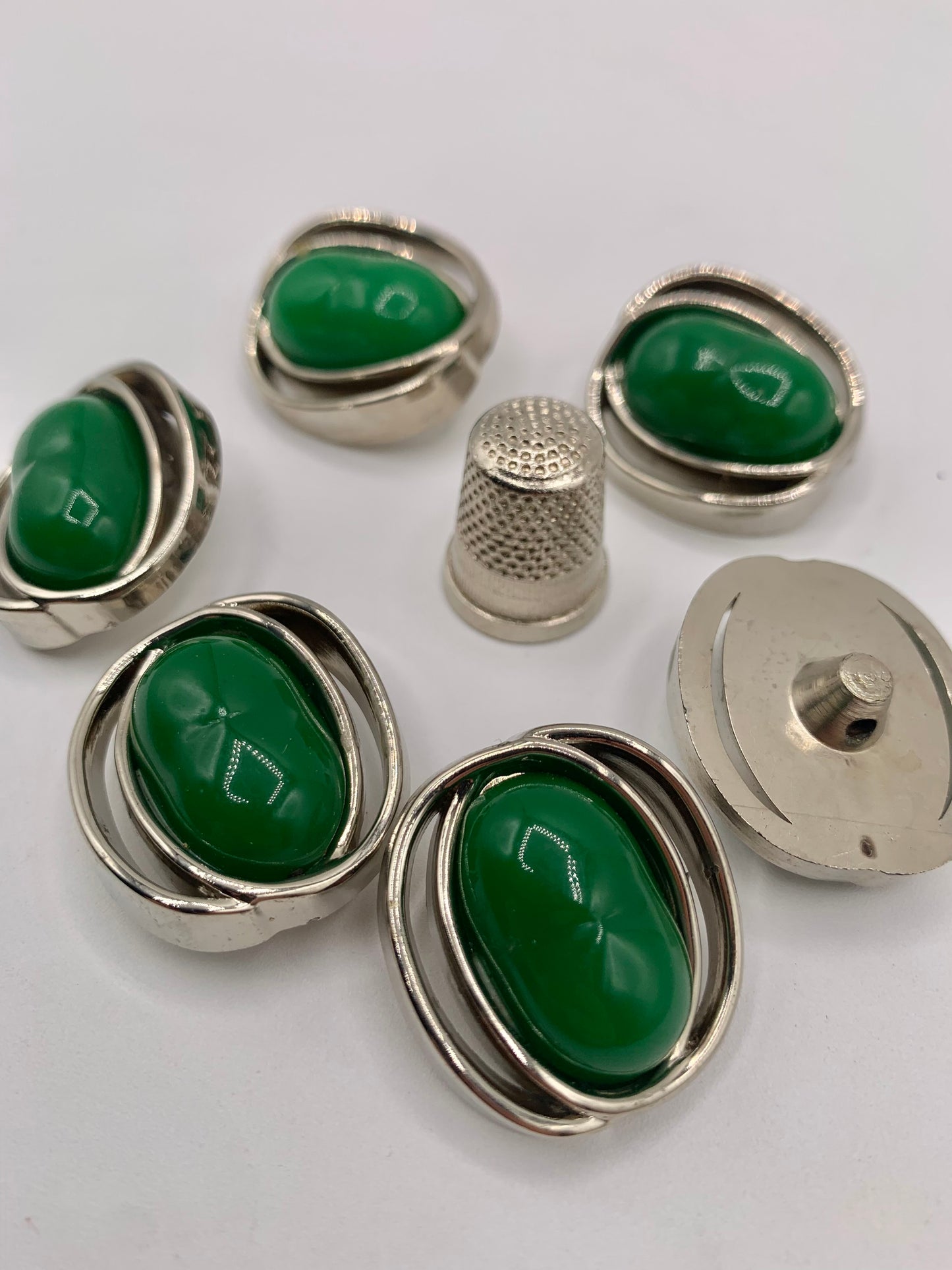 Pack 6 botones vintage de pasta color plateado y verde billar