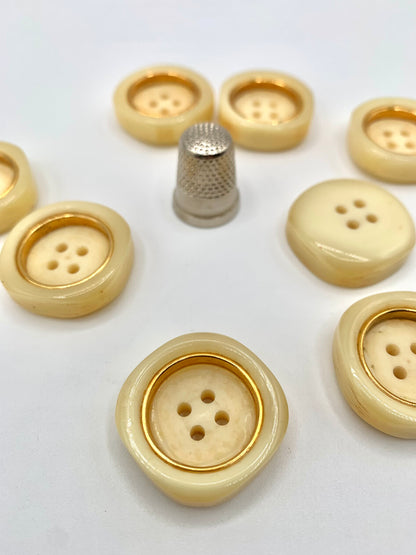 Pack 8 botones de pasta color beige y dorado