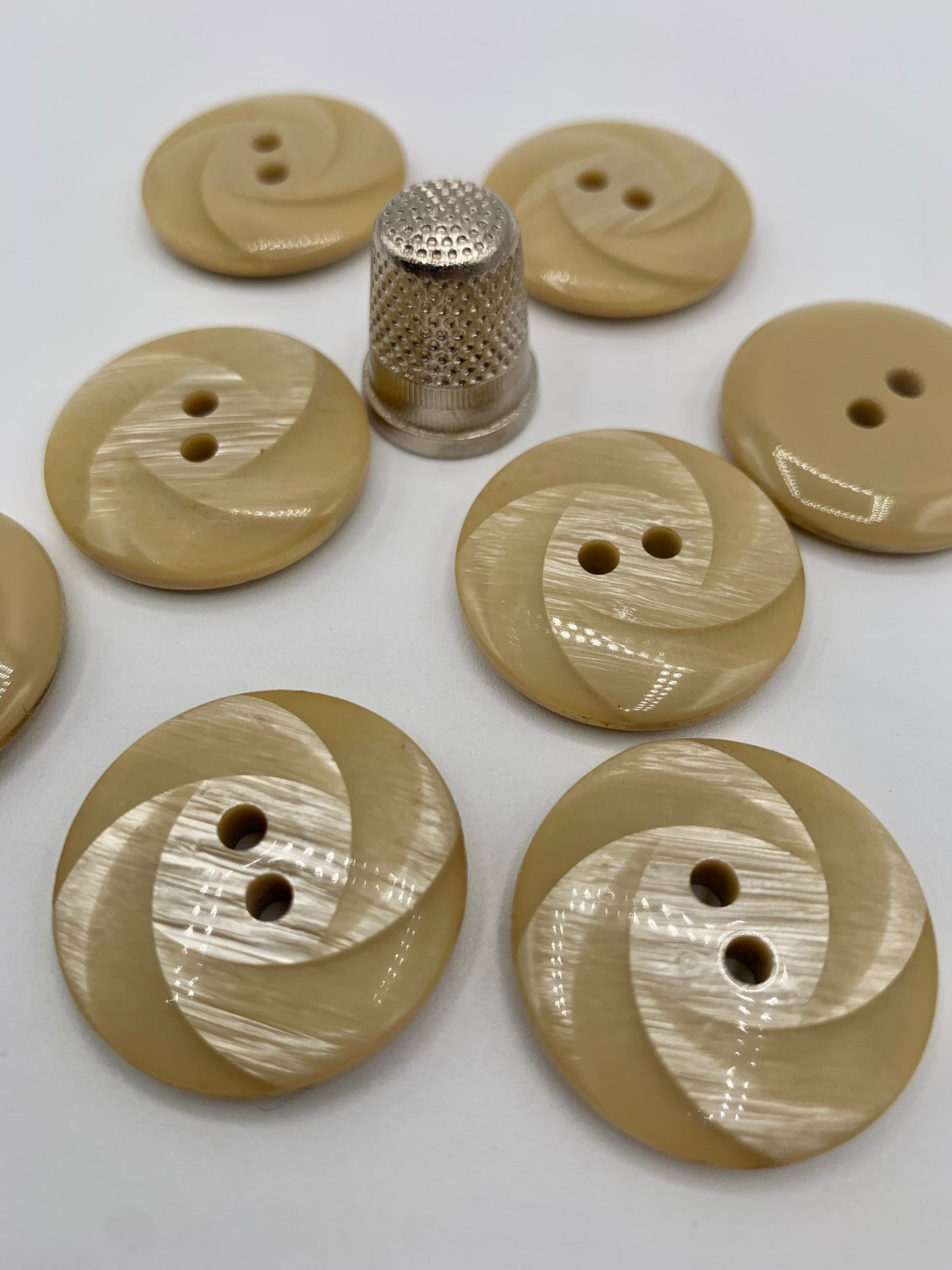 Pack 8 botones de pasta color beige