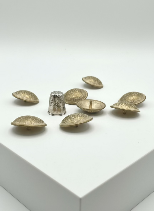 Pack 8 botones vintage de metal en color dorado