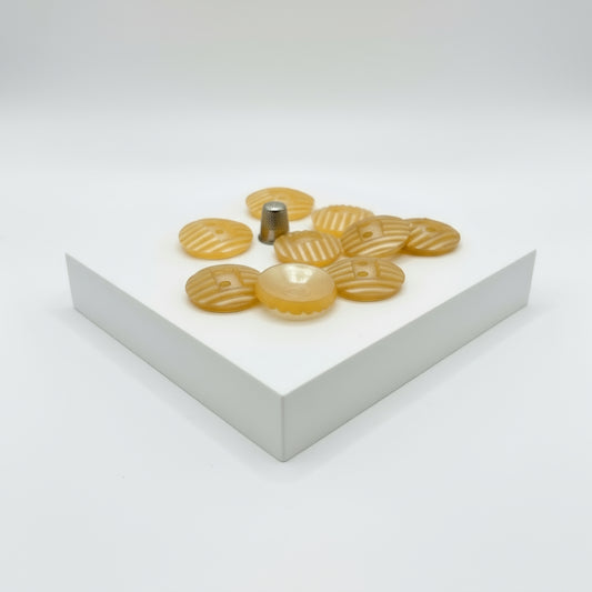 Pack 9 botones vintage de los años 50 color yema