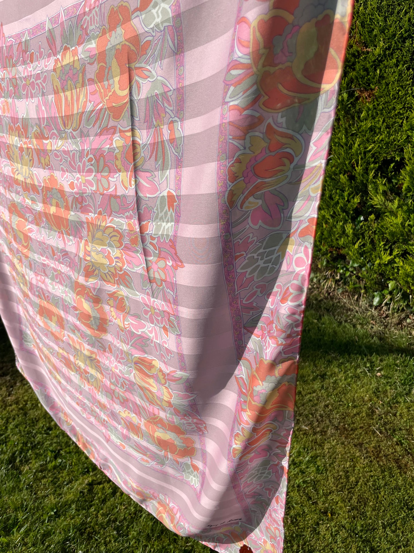 Pañoleta vintage años 70 tonos rosas y naranjas