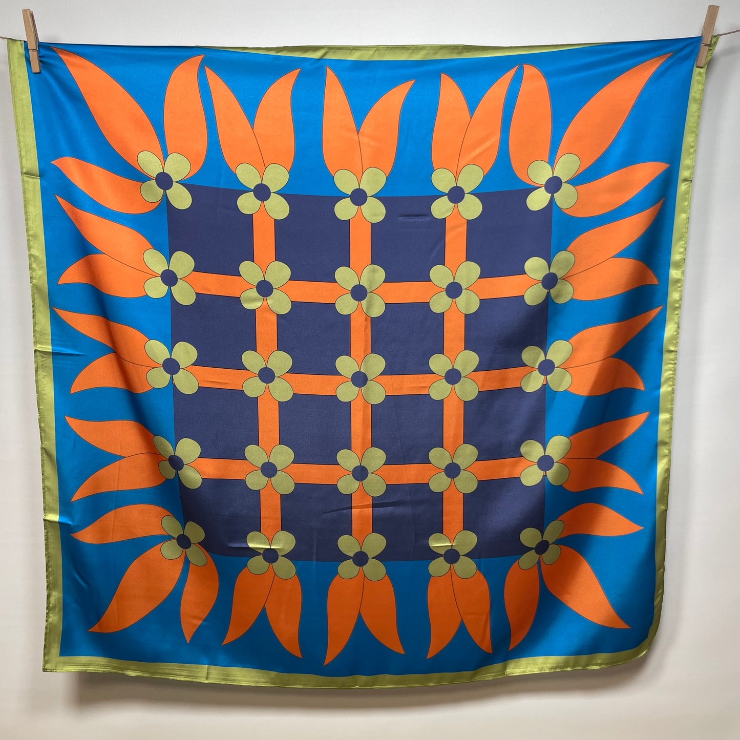Pañuelo con motivo vintage colores azul, verde y naranja