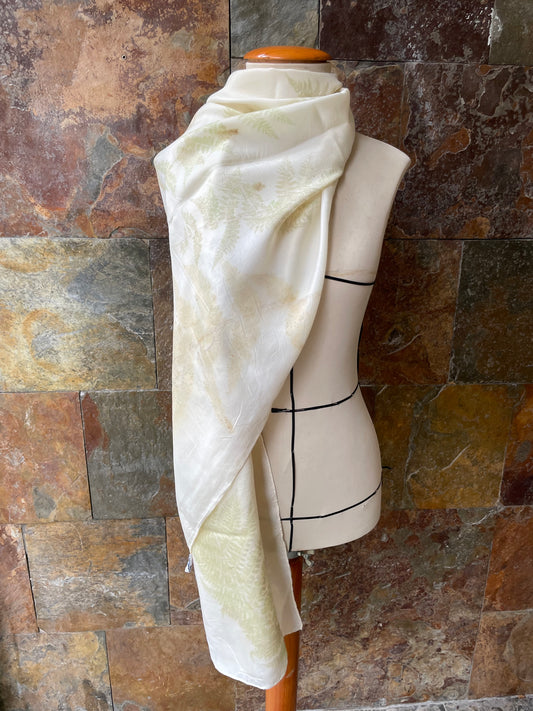 Pañuelo seda 100% tintado con la técnica ECOPRINT por RAMÓN SANTOS