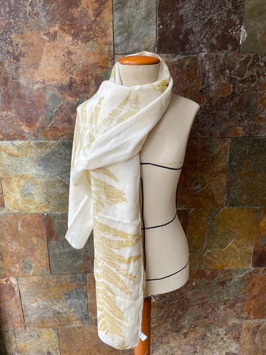 Pañuelo seda 100% tintado con la técnica ECOPRINT por RAMÓN SANTOS