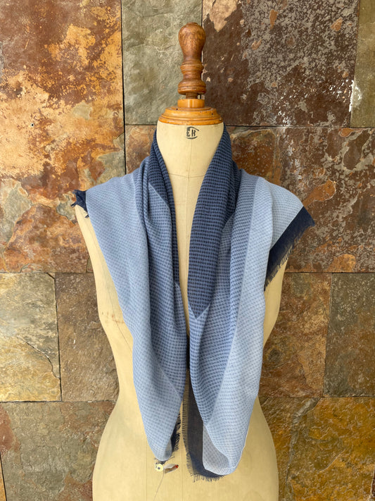 Pañuelo vintage años 70 en tonos azules
