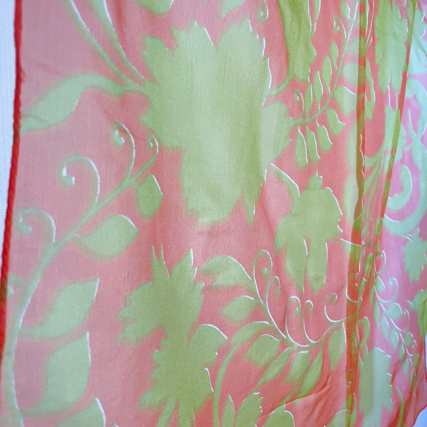 Pañuelo italiano vintage de gasa años 70 color naranja y verde ácido