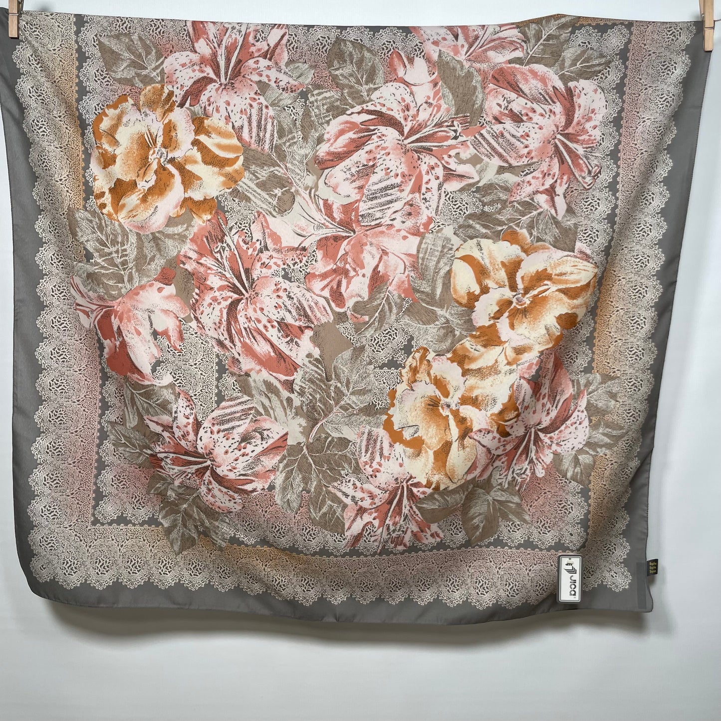 Pañuelo vintage italiano años 70 color gris, salmón y ocre