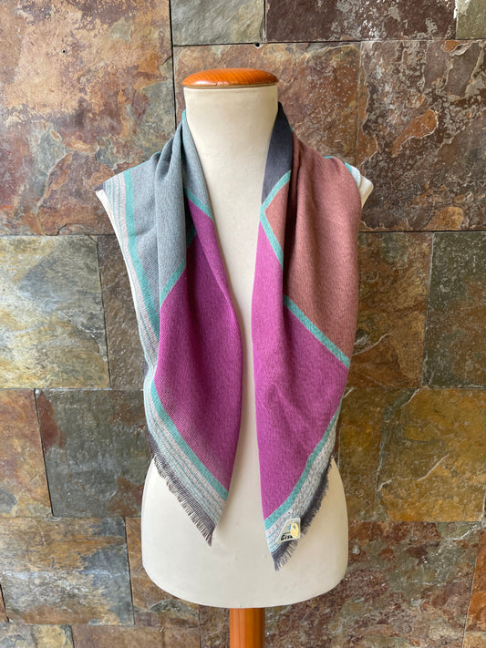 Pañuelo vintage italiano años 70, colores marrón, azul y berenjena CREACIONES GISEL