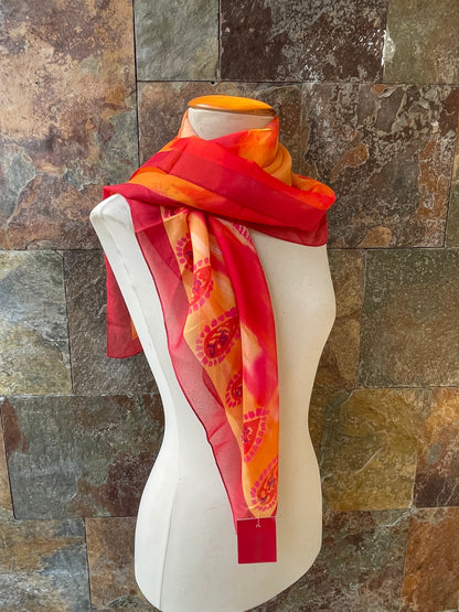 Pañuelo vintage italiano años 70, tonos rojos, naranjas y rosas DOMINGUEZ