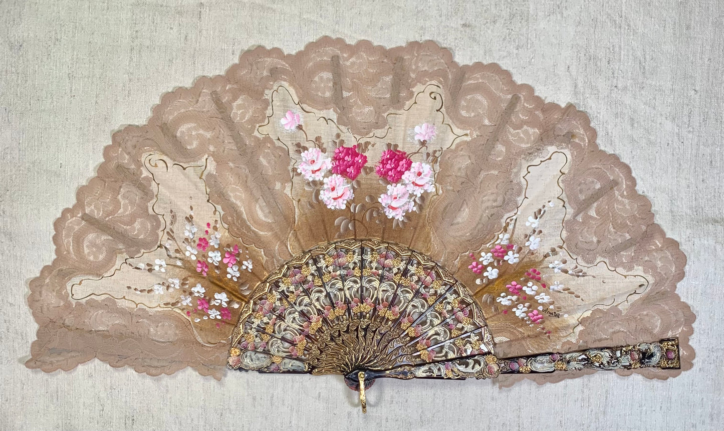 Pericón de pasta antiguo con encaje beige, color carey y pintado a mano con motivos florales