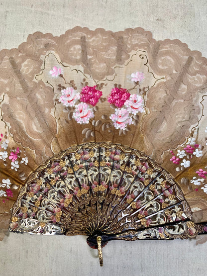 Pericón de pasta antiguo con encaje beige, color carey y pintado a mano con motivos florales