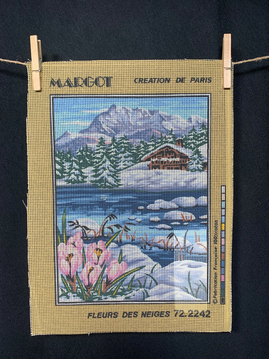 Petit point: "Fleurs des neiges" MARGOT - CON HILOS