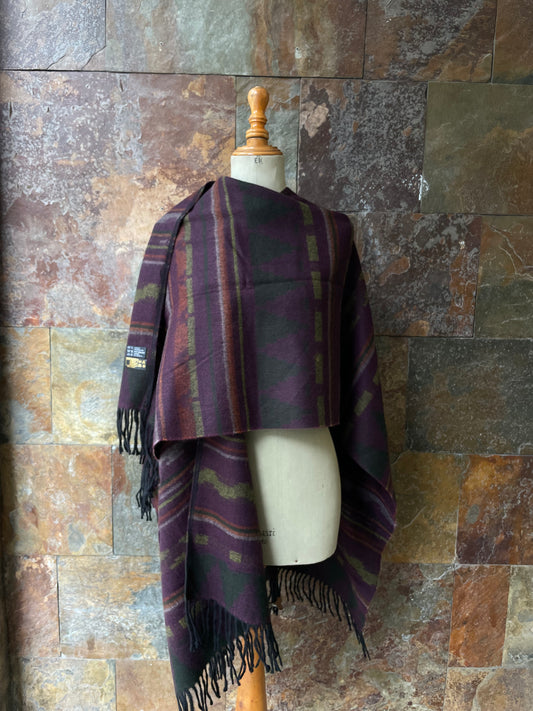 Poncho vintage italiano en color berenjena, verde y ocre - Único en stock
