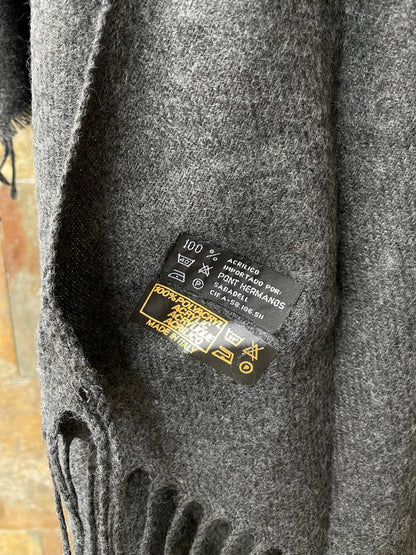 Poncho vintage italiano en color gris - Único en stock