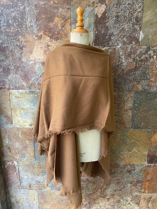 Poncho vintage italiano en color marrón - Único en stock