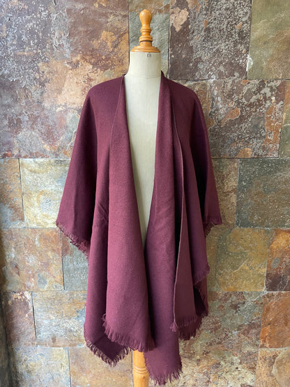 Poncho vintage italiano en color vino