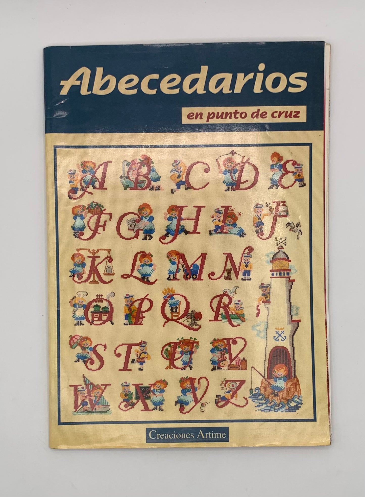 Revista "Abecedarios en punto de cruz" Creaciones Artime