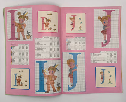 Revista "Iniciales en punto de cruz" Creaciones Artime 1998