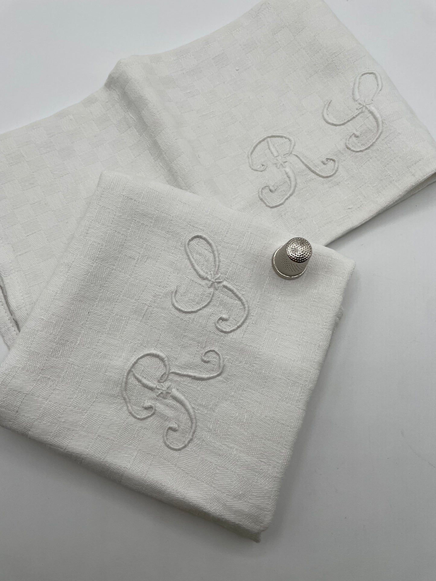 Servilleta de Lino antiguo bordada con iniciales