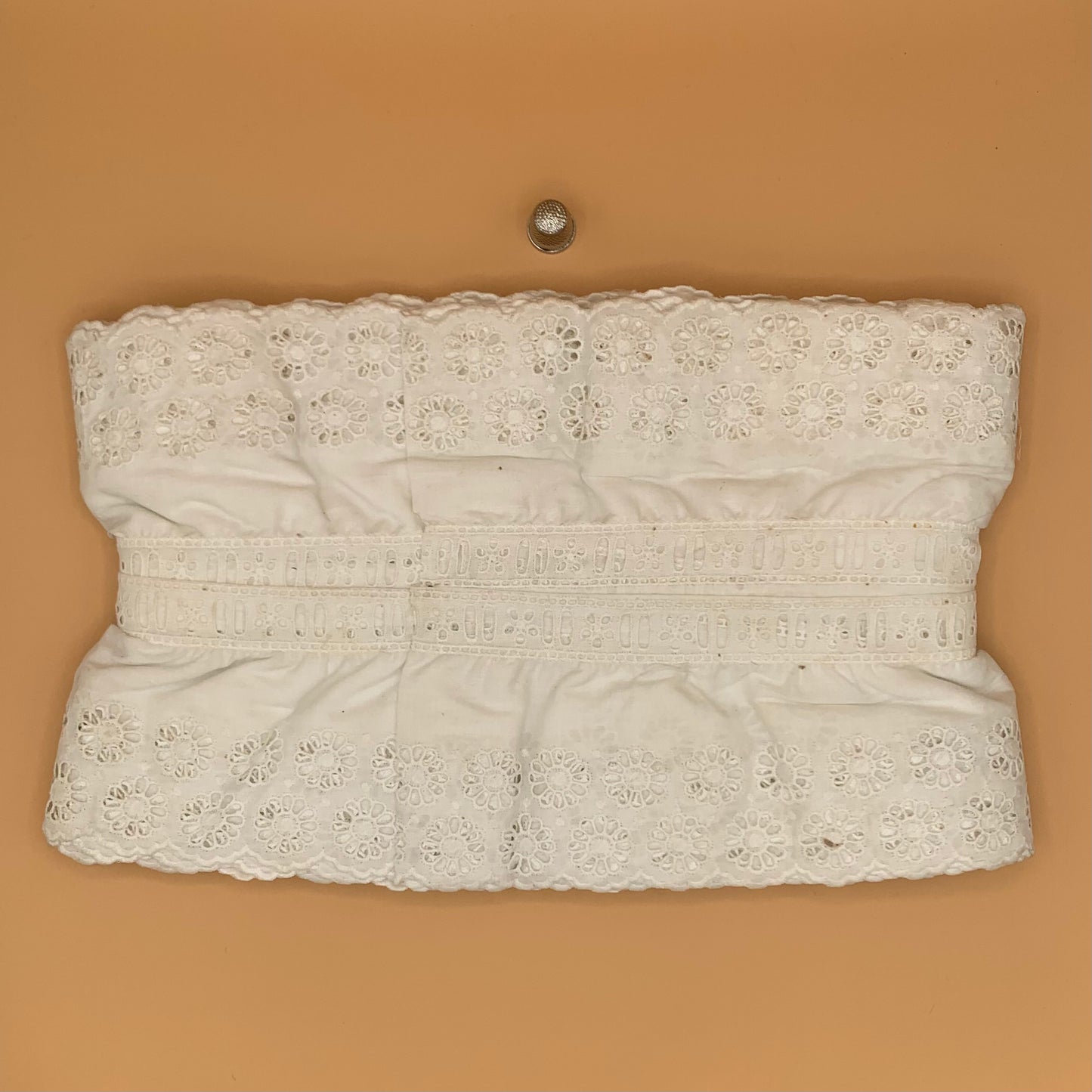 Tira bordada antigua extra ancha color blanco - 10cm ancho