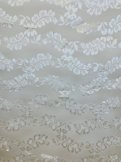 Velo de encaje color blanco SPANISH MANTILLA