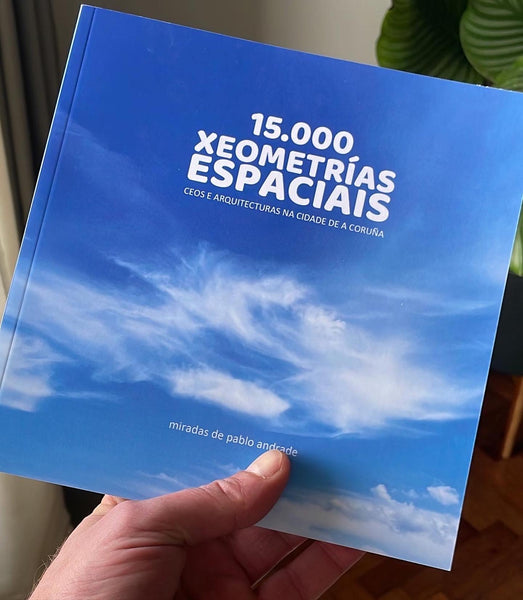 Libro de fotografía 15.000 xeometrías espaciais